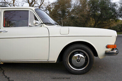 Volkswagen-Type-3-Break-1970-Tan-Red-52185-10