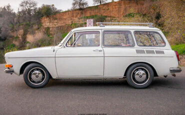 Volkswagen-Type-3-Break-1970-Tan-Red-52185-2