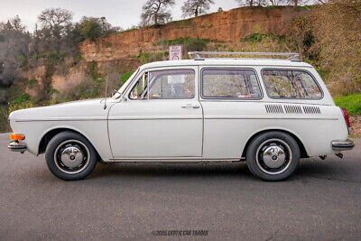 Volkswagen-Type-3-Break-1970-Tan-Red-52185-2