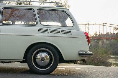 Volkswagen-Type-3-Break-1970-Tan-Red-52185-4