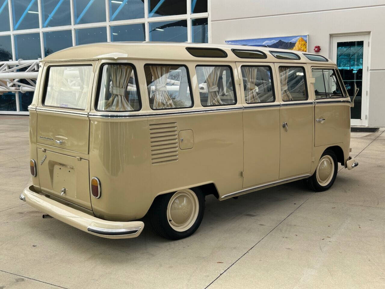 Volkswagen-Type-II-1972-Tan-Tan-6928-4