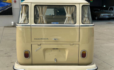 Volkswagen-Type-II-1972-Tan-Tan-6928-5