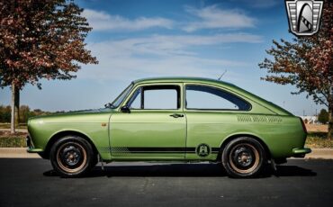 Volkswagen-Type-III-1969-Green-Black-2359-3