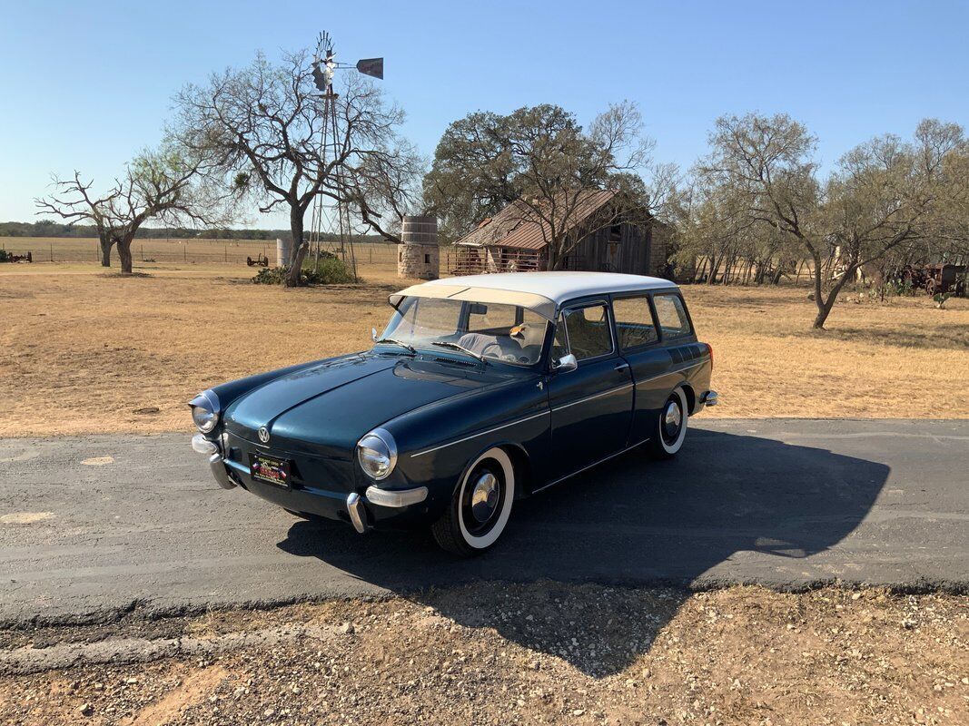 Volkswagen-Type-III-Break-1971-Blue-Black-1756-10