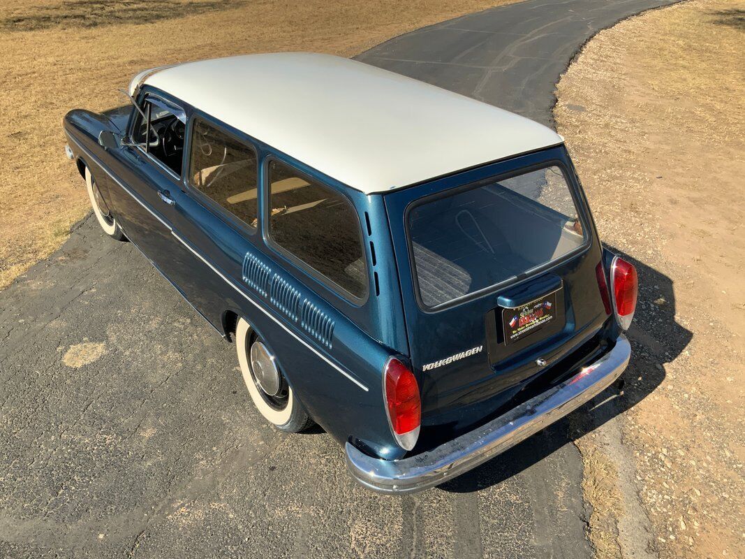 Volkswagen-Type-III-Break-1971-Blue-Black-1756-2