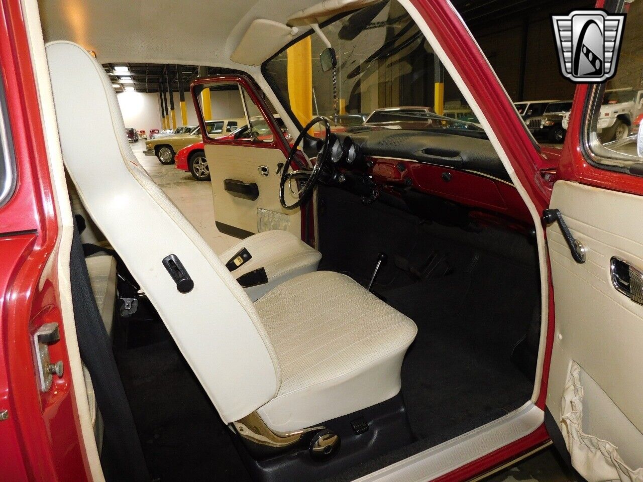 Volkswagen-Type-III-Coupe-1969-Red-White-83716-7