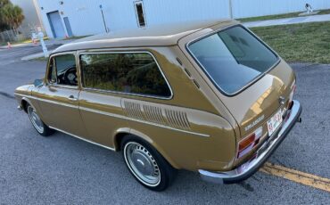 Volkswagen-VW-Variant-squareback-Coupe-1976-Brown-Black-130684-1