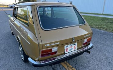 Volkswagen-VW-Variant-squareback-Coupe-1976-Brown-Black-130684-16