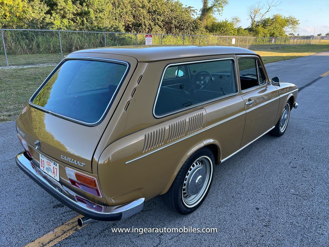 Volkswagen-VW-Variant-squareback-Coupe-1976-Brown-Black-130684-17