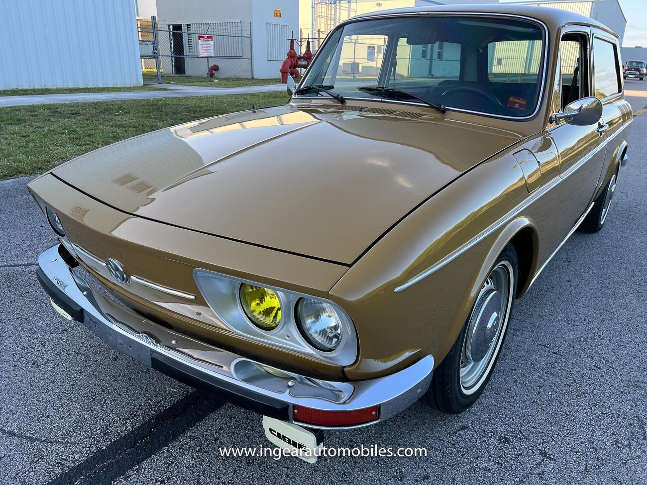 Volkswagen-VW-Variant-squareback-Coupe-1976-Brown-Black-130684-22