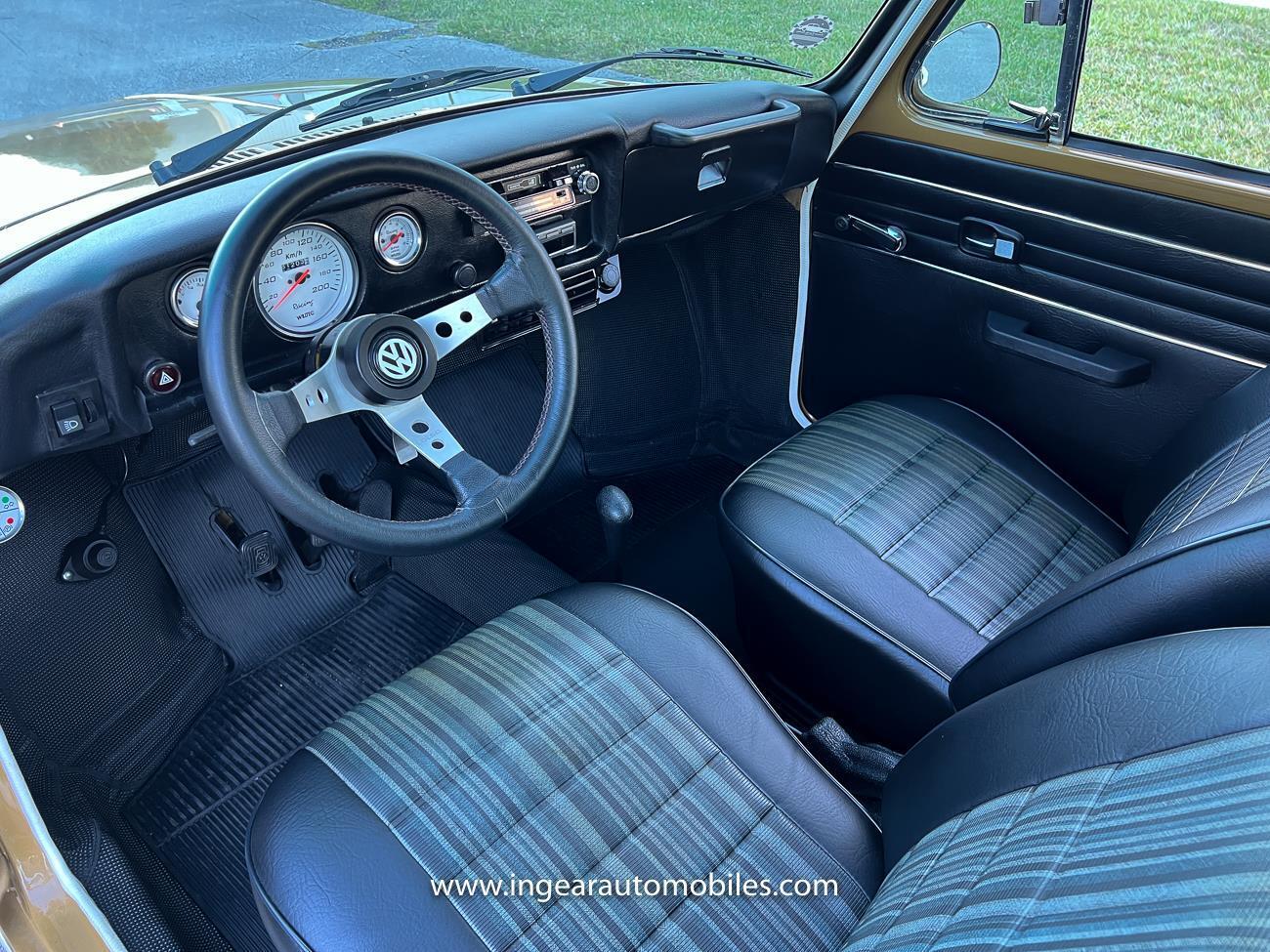 Volkswagen-VW-Variant-squareback-Coupe-1976-Brown-Black-130684-5