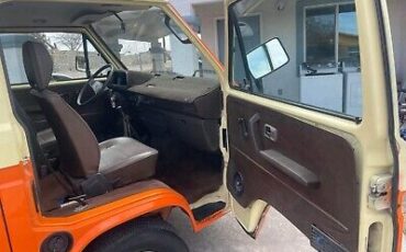 Volkswagen-Vanagon-1980-Orange-107826-6