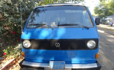 Volkswagen-Vanagon-camper-1982-blue-80467-1