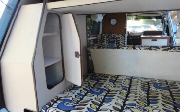 Volkswagen-Vanagon-camper-1982-blue-80467-13