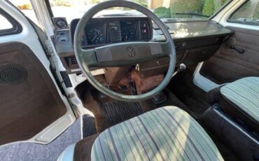 Volkswagen-Vanagon-westfalia-1982-white-112702-14