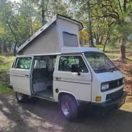 Volkswagen-Vanagon-westfalia-1989-white-254276