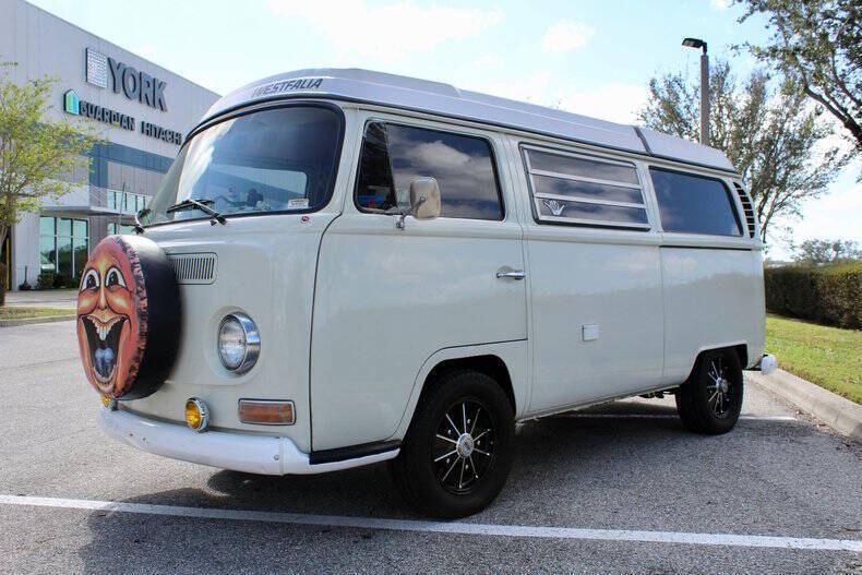 Volkswagen-Westfalia-Camper-1969-Beige-Tan-94217-6