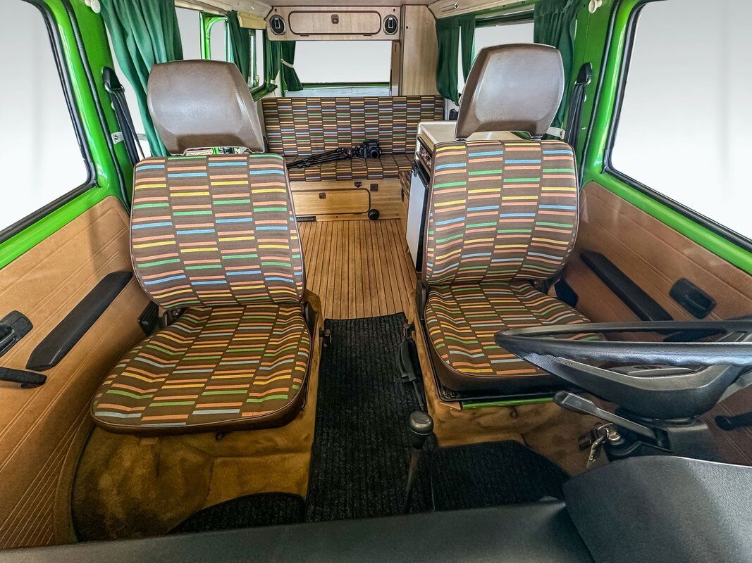 Volkswagen-Westfalia-Camper-Van-1980-Green-Tan-0-9