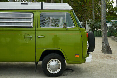 Volkswagen-Westfalia-Van-1978-Green-Green-93049-10