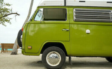 Volkswagen-Westfalia-Van-1978-Green-Green-93049-3