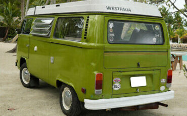 Volkswagen-Westfalia-Van-1978-Green-Green-93049-5