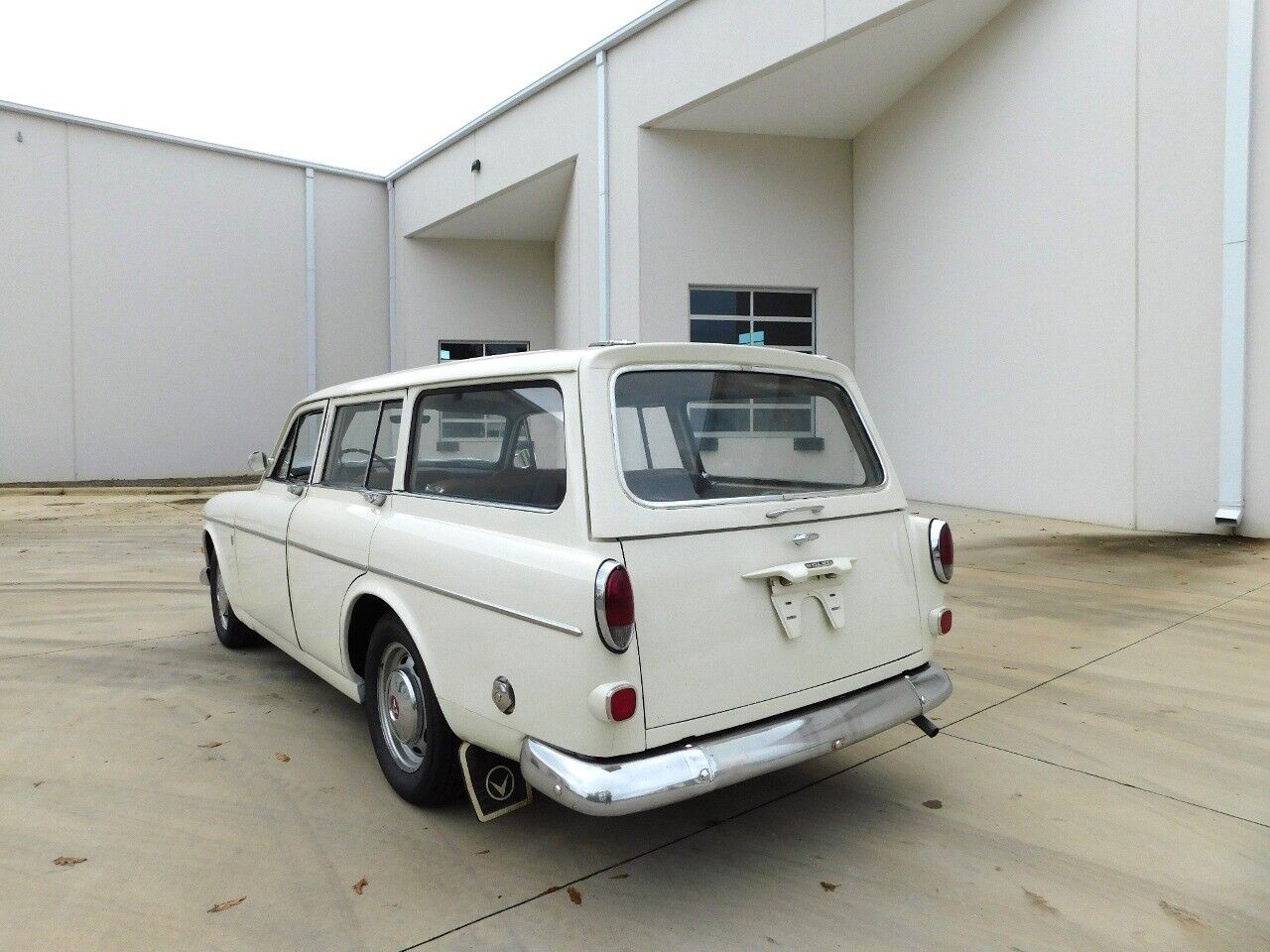 Volvo-122S-Berline-1967-White-Brown-97605-8