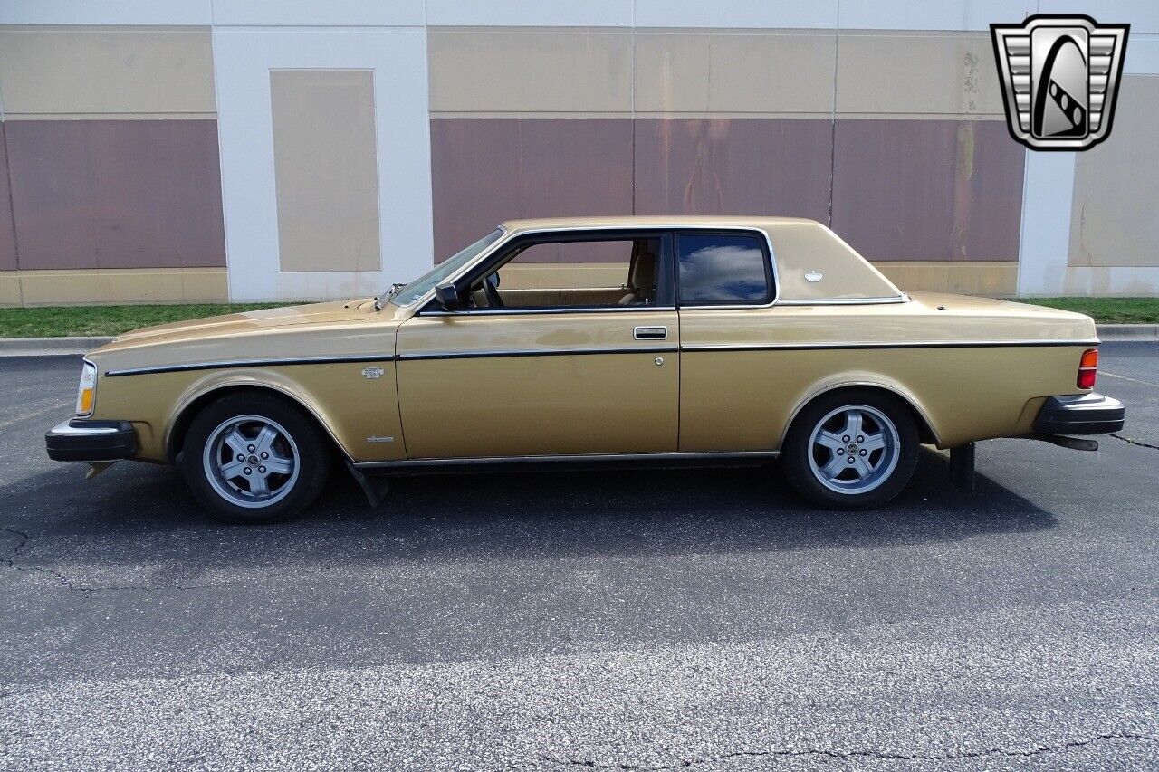 Volvo-262-1979-Gold-Tan-180514-2