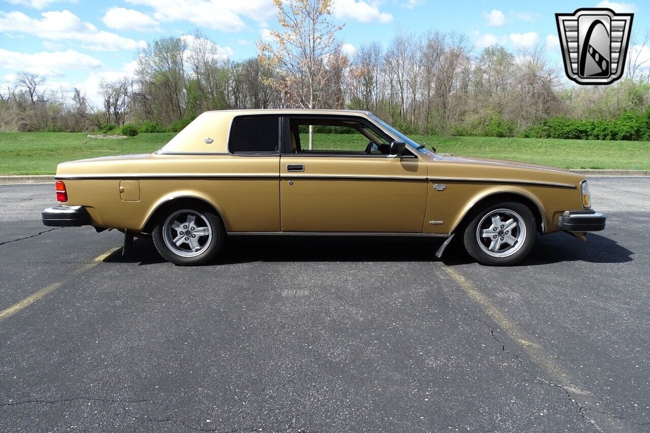 Volvo-262-1979-Gold-Tan-180514-3