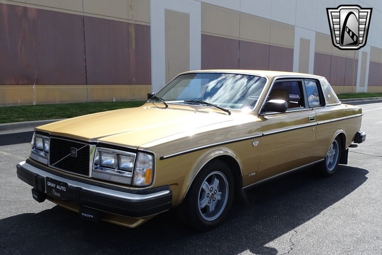 Volvo-262-1979-Gold-Tan-180514-4