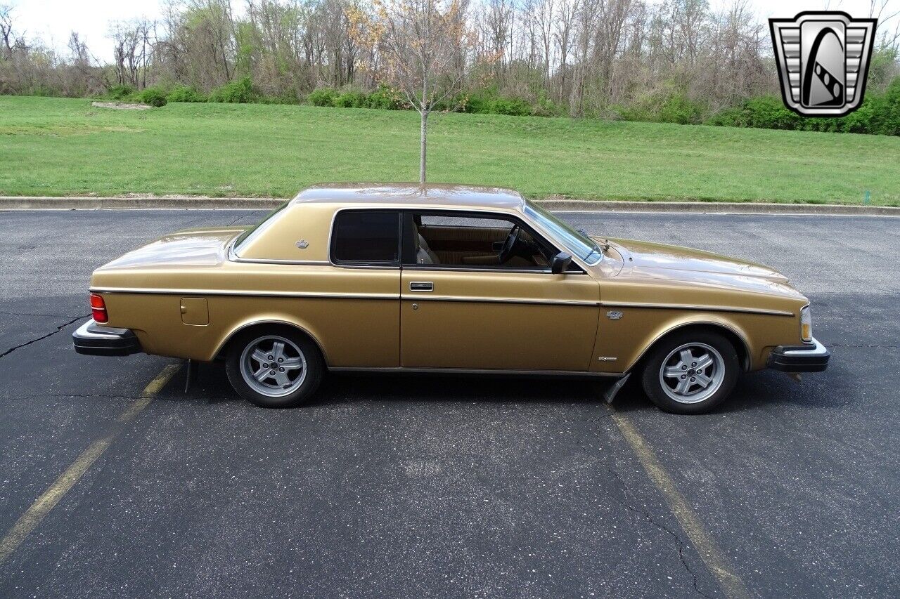 Volvo-262-1979-Gold-Tan-180514-7