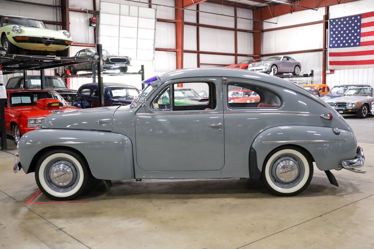 Volvo-PV444-Coupe-1954-Gray-Red-13737-4