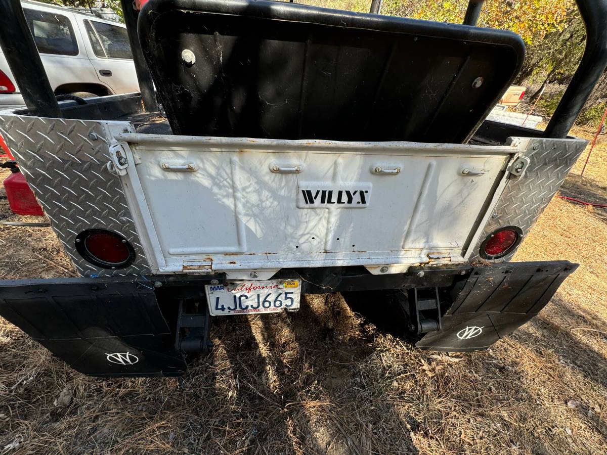 Willys-1948-white-2-2