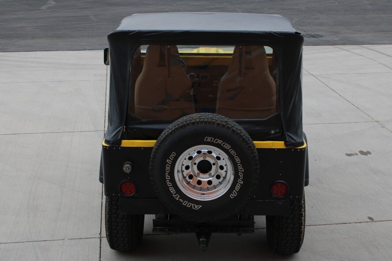 Willys-CJ5-Cabriolet-1957-Yellow-Black-59121-9