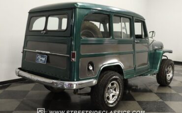 Willys-Jeep-Wagon-1958-Green-Gray-34-10