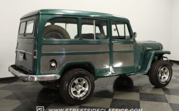 Willys-Jeep-Wagon-1958-Green-Gray-34-11