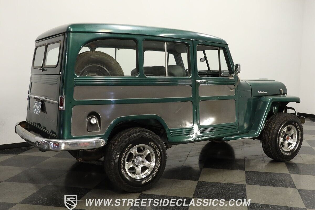 Willys-Jeep-Wagon-1958-Green-Gray-34-11