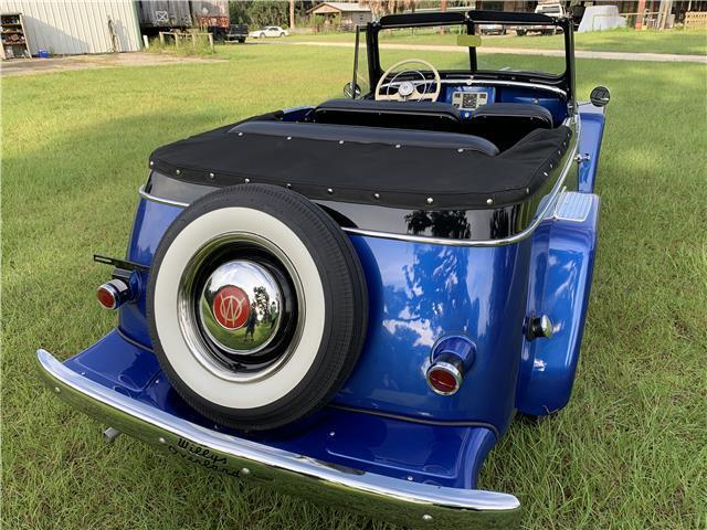 Willys-Jeepster-Cabriolet-1949-Blue-Black-18-24