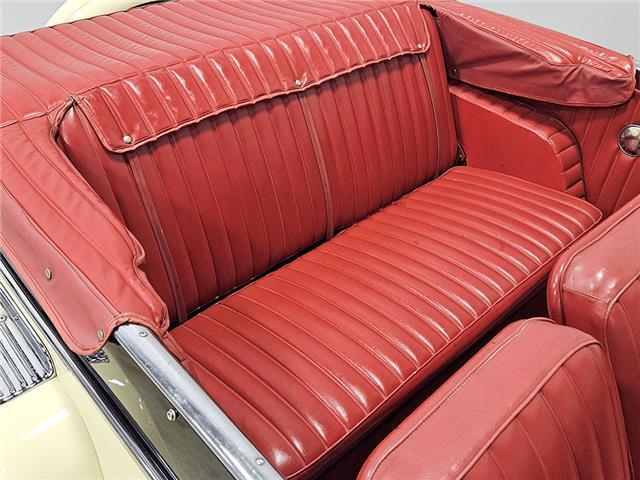 Willys-Jeepster-Cabriolet-1949-Yellow-Red-16232-9