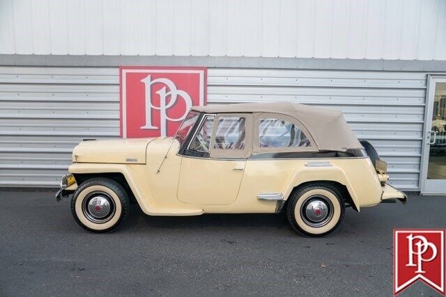 Willys-Jeepster-SUV-1949-Yellow-Red-6886-39