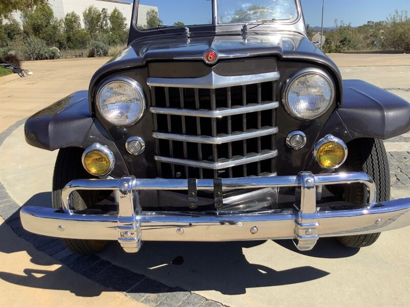 Willys-Jeepster-SUV-1950-Gray-Green-22339-2