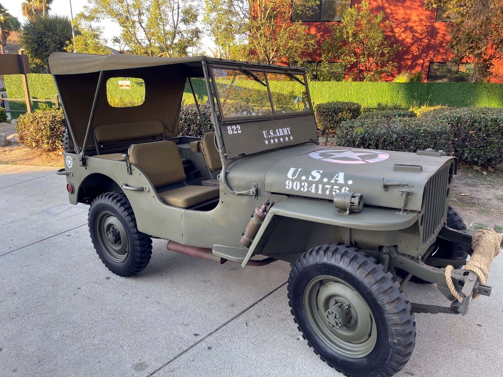 Willys-MB-1942-Green-Tan-160934-17