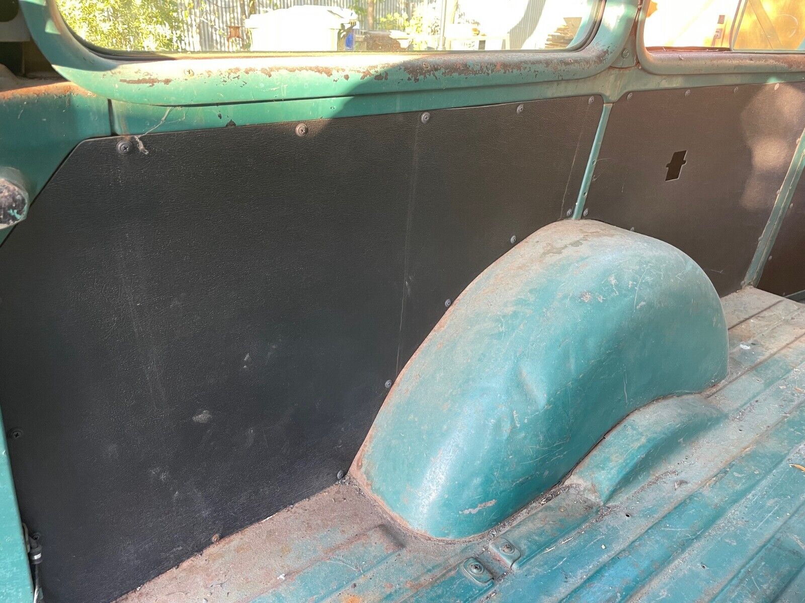 Willys-OVERLAND-WAGON-Break-1951-Green-0-29