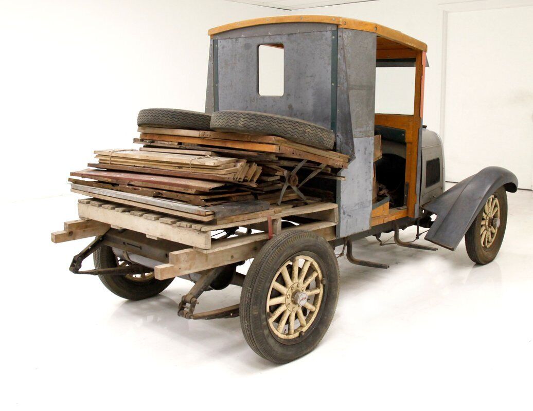 Willys-Whippet-Pickup-1928-Gray-2-4