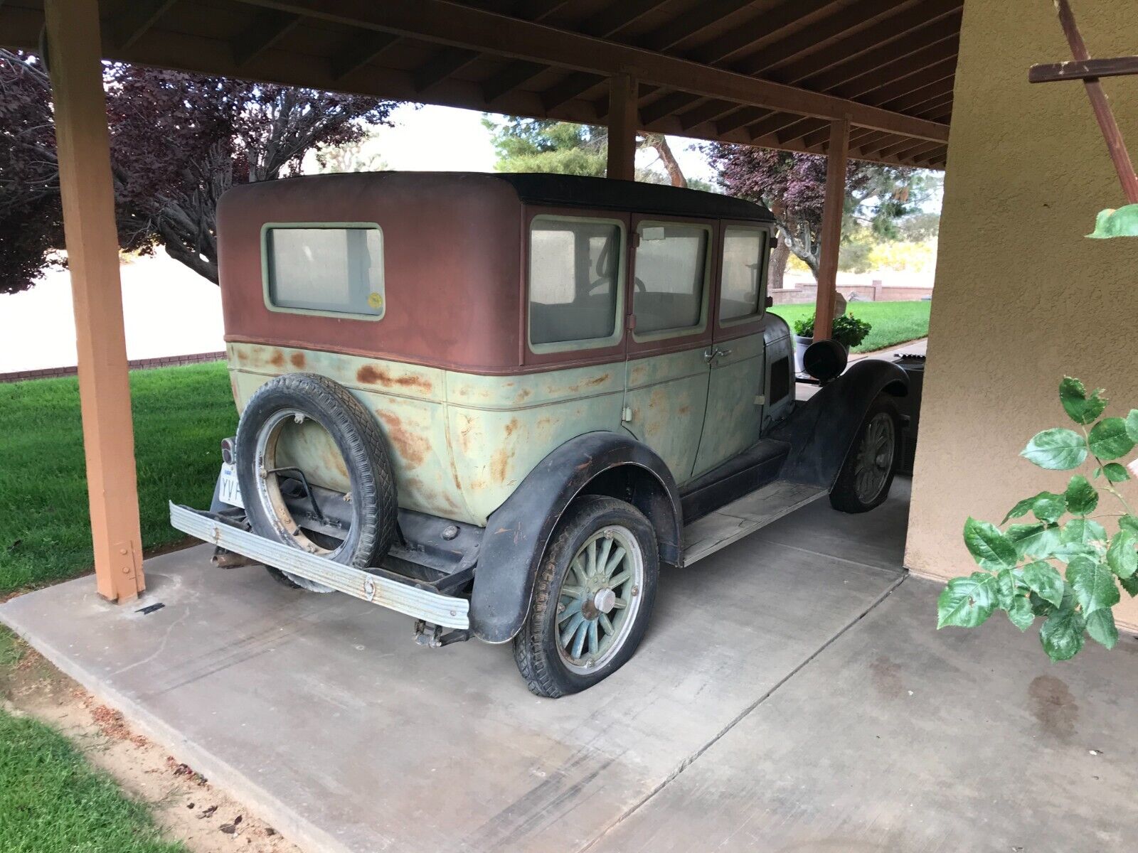 Willys-Willys-96-Berline-1928-Green-Tan-30001-1