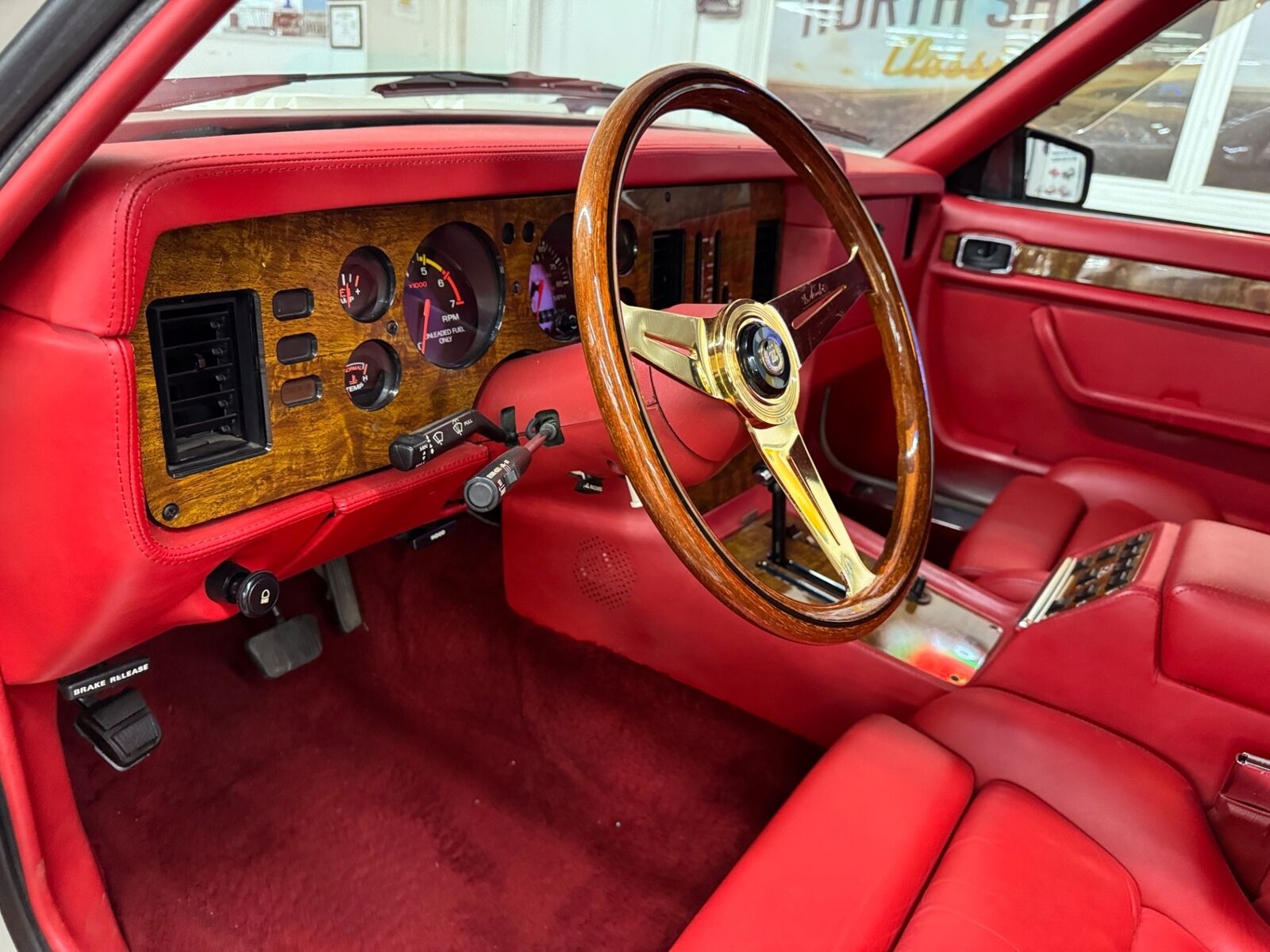 Zimmer-Golden-Spirit-Coupe-1986-White-Red-16818-36