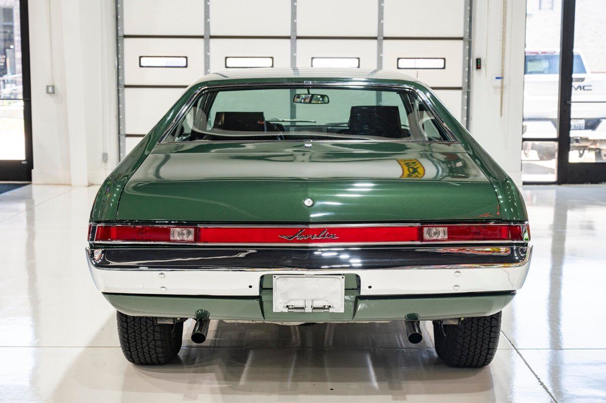 AMC-Javelin-1969-Green-Black-18421-21