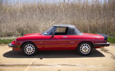 Alfa-romeo-Spider-1987-red-64374-11