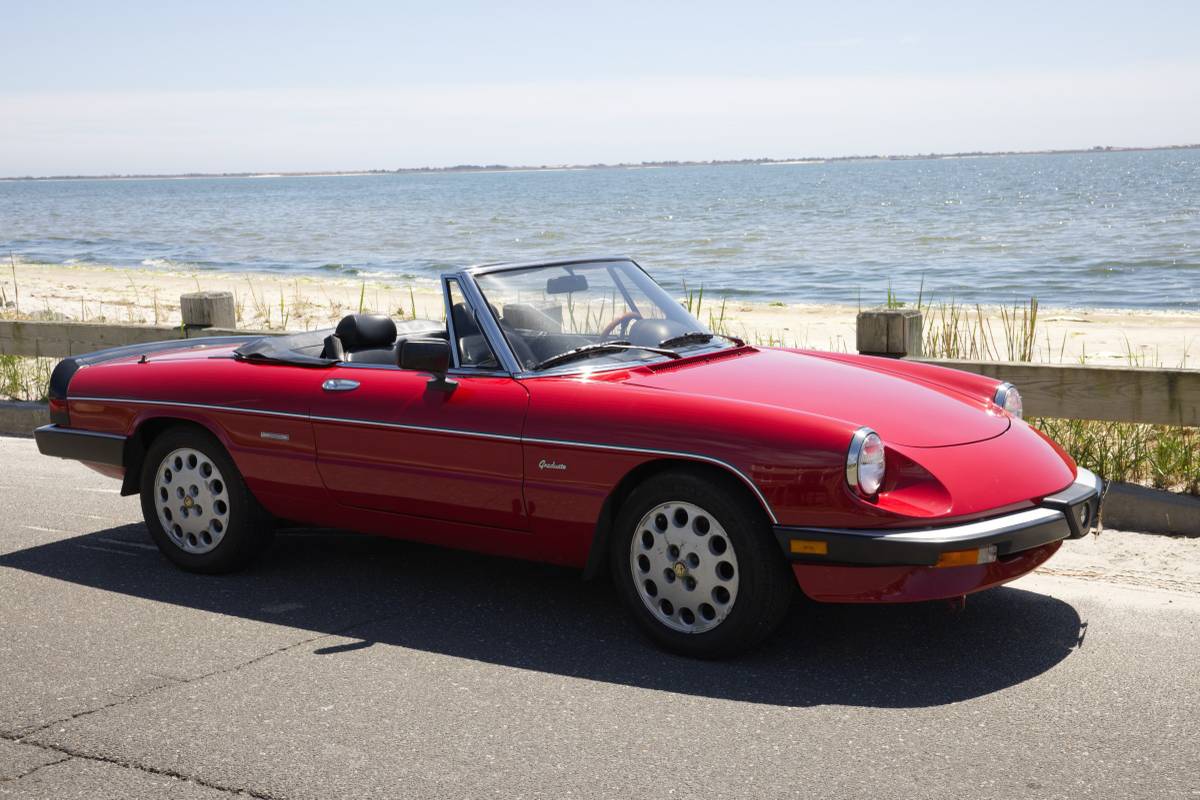 Alfa-romeo-Spider-1987-red-64374-7