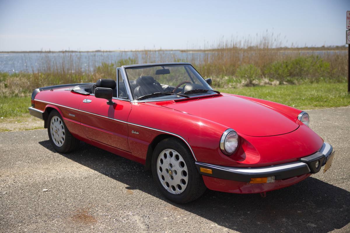 Alfa-romeo-Spider-1987-red-64374