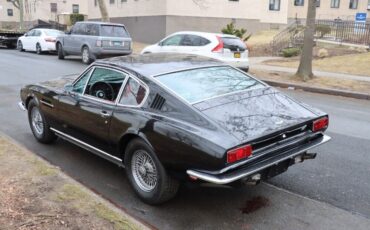 Aston-Martin-DBS-Berline-1970-Black-Red-0-2